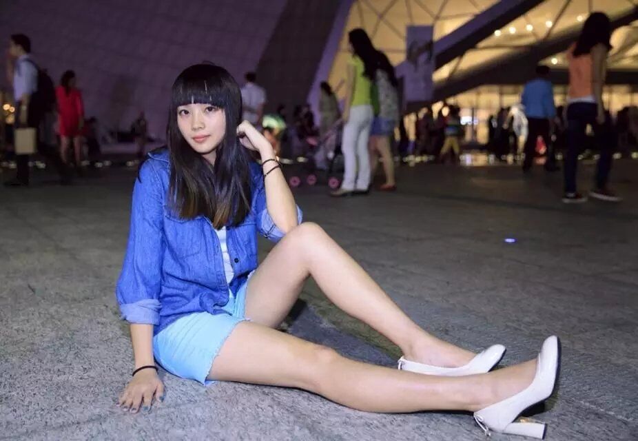 颜值高身材好找一金主爸爸 第1张
