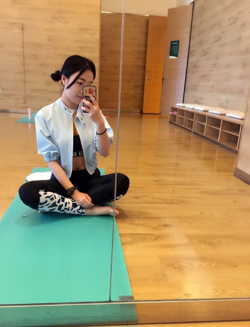 C罩杯性感漂亮小仙女找富豪大叔 第1张