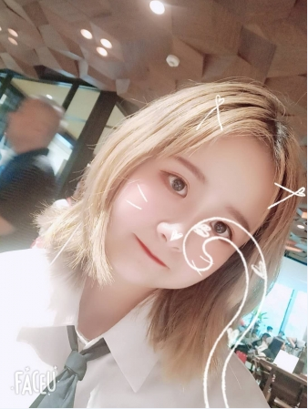 17岁白小纯萌妹纸一枚求抱走~ 第1张