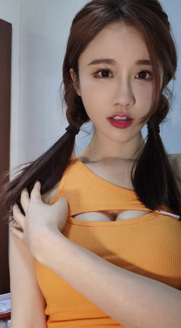 找一位素质长期金主，可清纯可性感 第1张