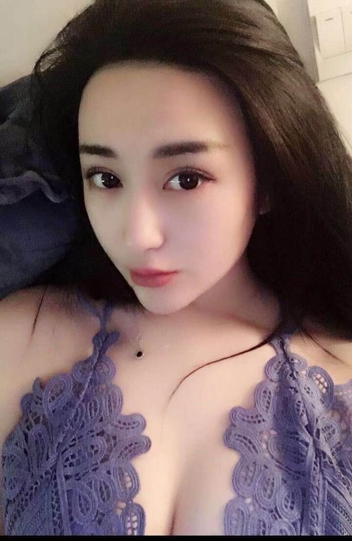 身材极品，高颜值御姐范儿美女 第1张