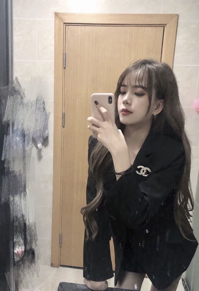 听话又性感的制服妹子，非诚勿扰 第1张