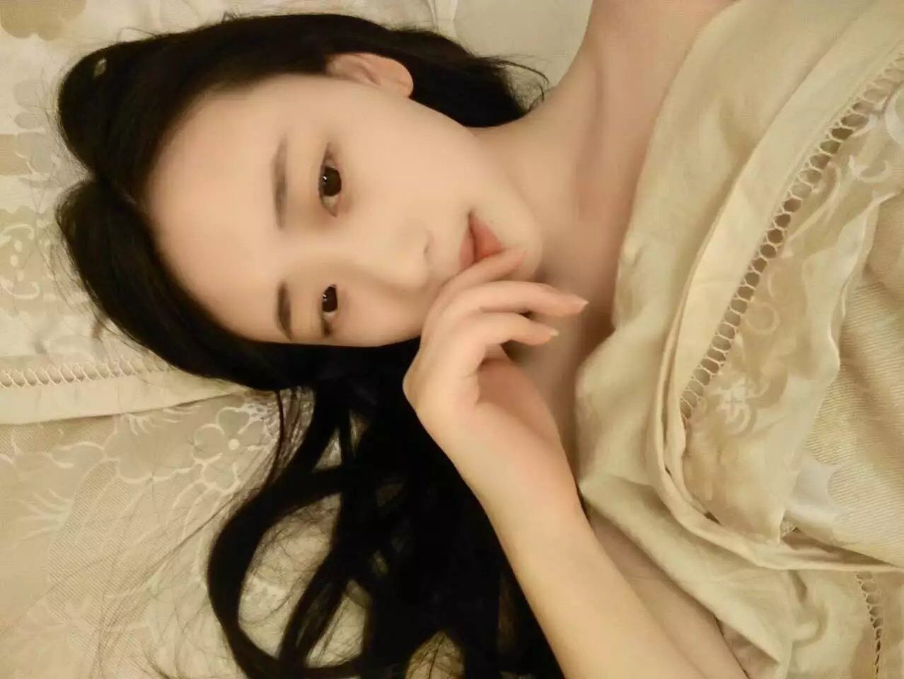 身材火辣女孩求金主大大 第1张