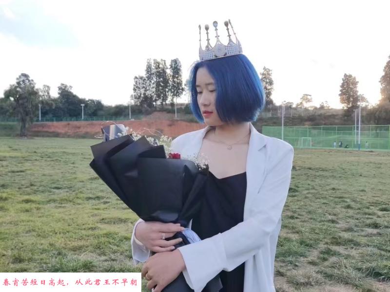 性欲旺盛的骚逼 第1张
