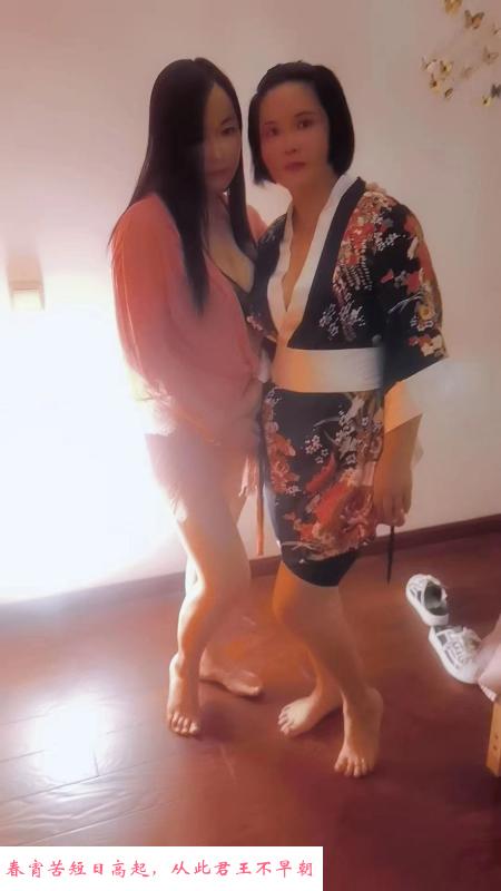 宝山双飞新下海少妇 第1张