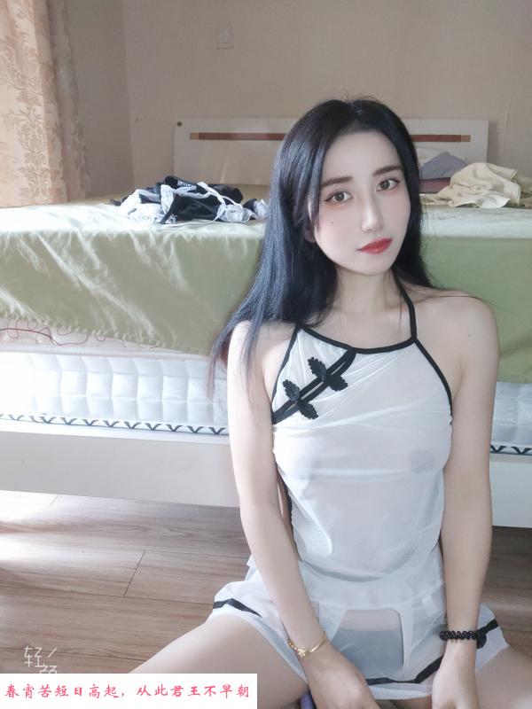 御姐脸萝莉身材 第2张