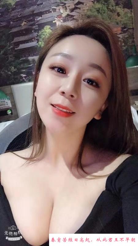 万达服务女冰冰 第1张