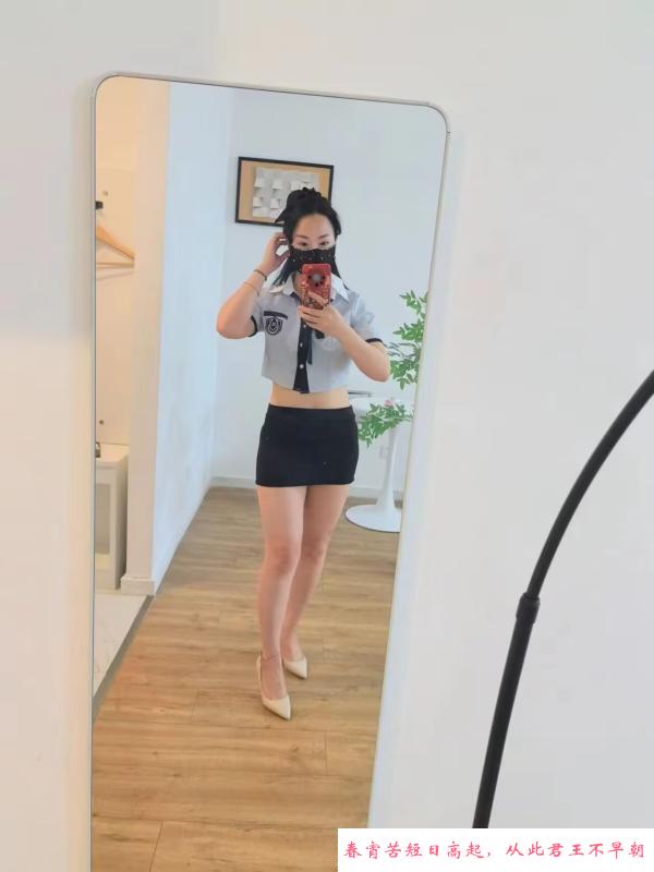 白玫瑰 第1张