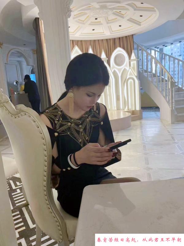 深圳异域风情维族女王 第2张
