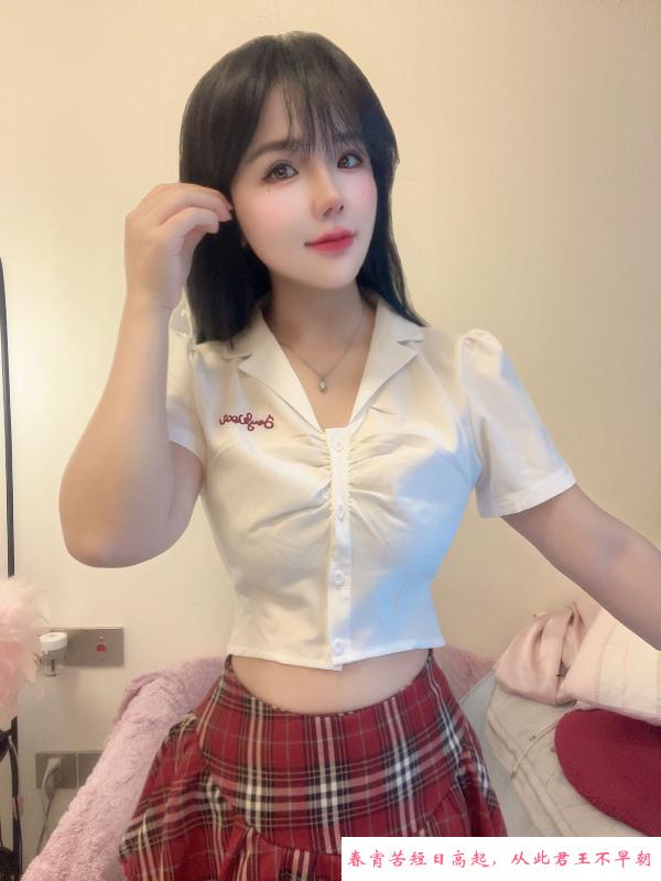 性感制服扮演小雪 第2张