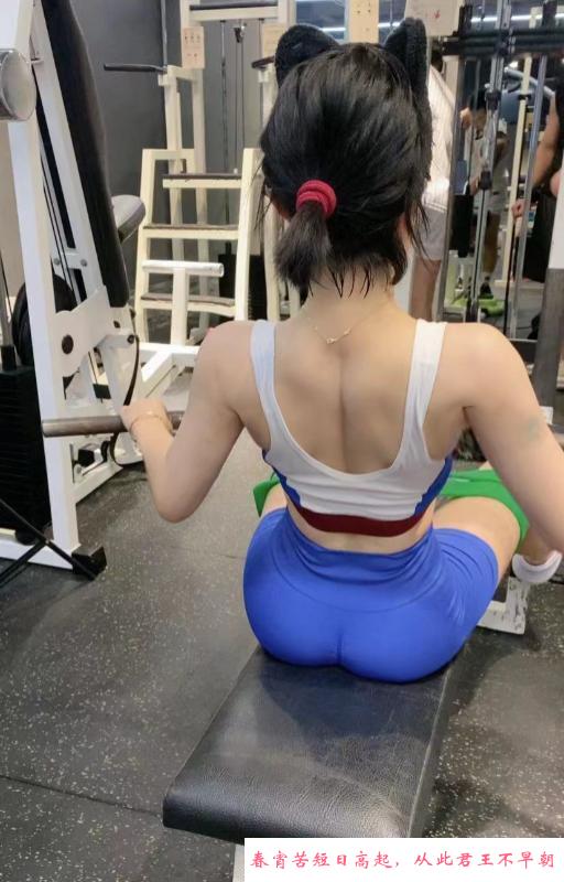 翘臀女神 第1张