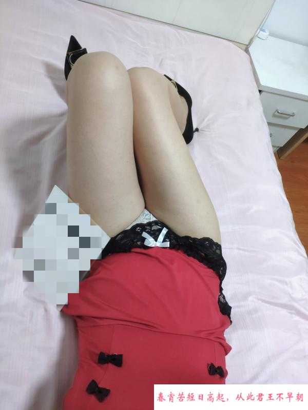 美腿骚妇叮当 第4张