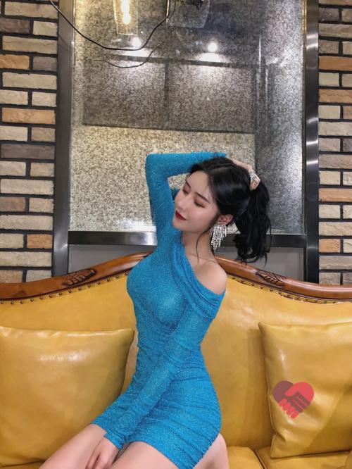 小辣妹逼紧水多身材高挑漂亮 第4张