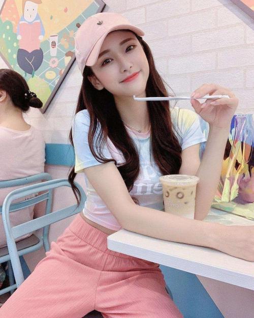 深圳外围大圈高品质真人真照妹子多服务好 第1张