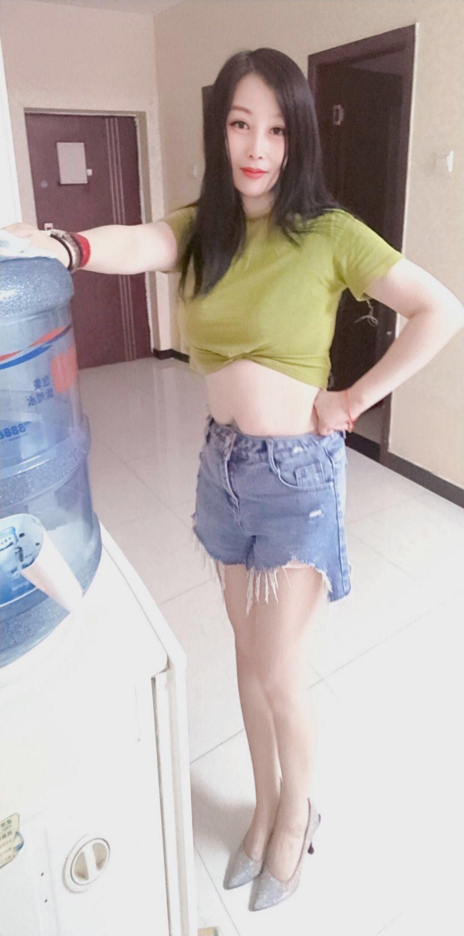 南稍门长腿美女珊珊 第1张