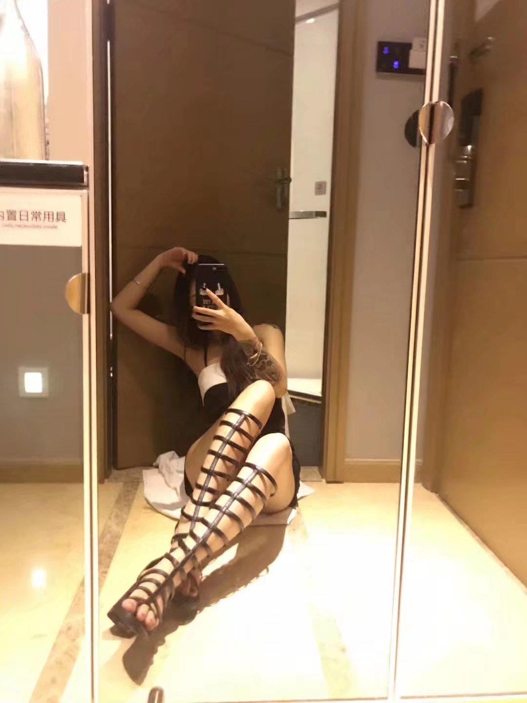 性感高挑风情小研身材赞服务好 第1张