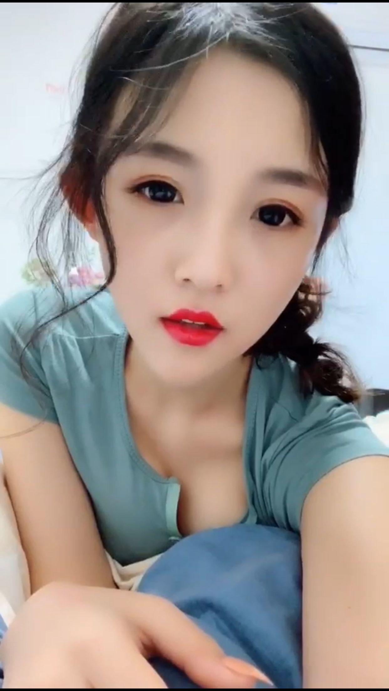 最近约的一个妹子 第1张
