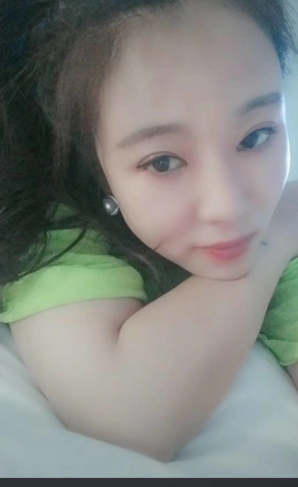 民治工兵报告，颜值在线美女。白皙身材高挑，舒服 第1张
