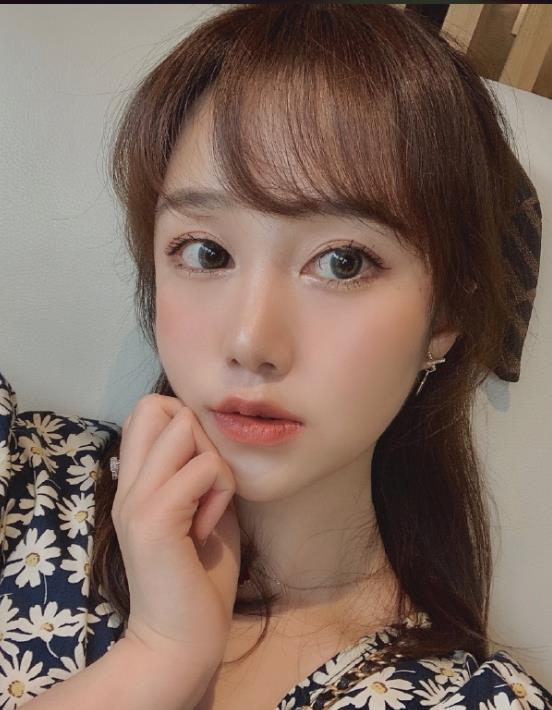 杭州兼职高颜值美女大长腿爽得一逼,水多，下面也很粉嫩。操起来很紧 第1张