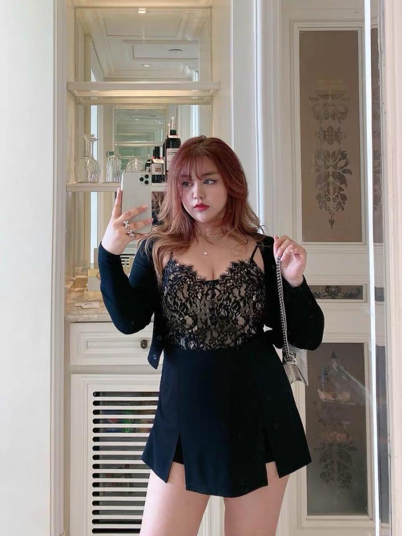 巨乳轻熟女 第2张