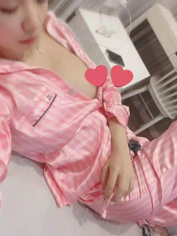 龙华皮肤白嫩的佳佳 第3张