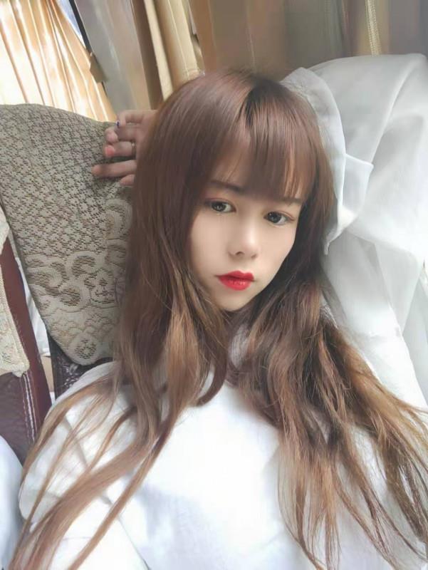 梅花园嫩妹小依依 第2张