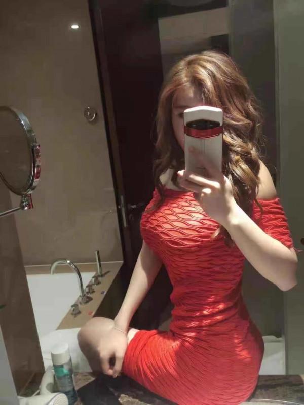 大奶女神妹妹 第2张