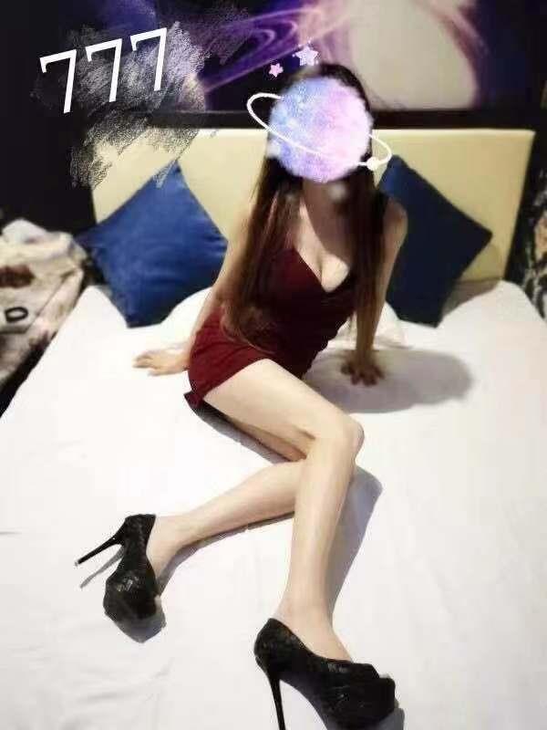 成都做半套的小妹 第2张