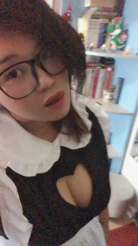 大波眼镜妹 第2张