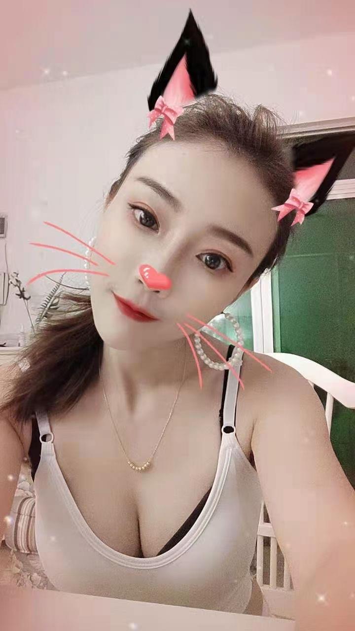 轻熟琪琪 第1张