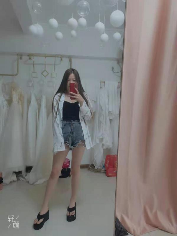 丰满妹子琳儿 第2张
