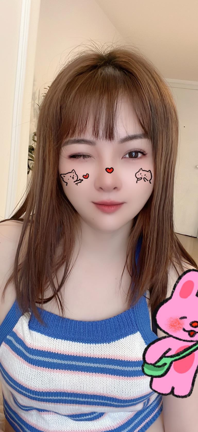 海珠丰满西西 第1张