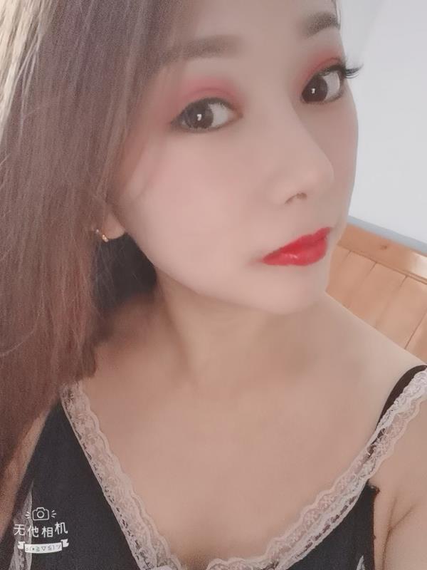 服务型小美女 第1张