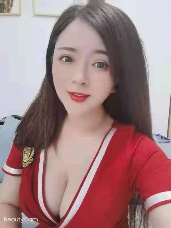 纯欲丰满的薇薇 第1张