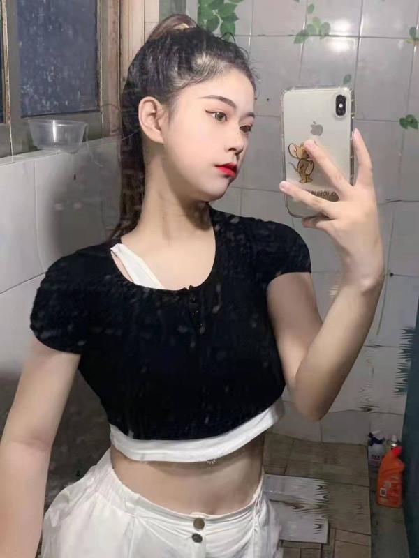 瘦瘦的妹妹可以抱起来做 第2张