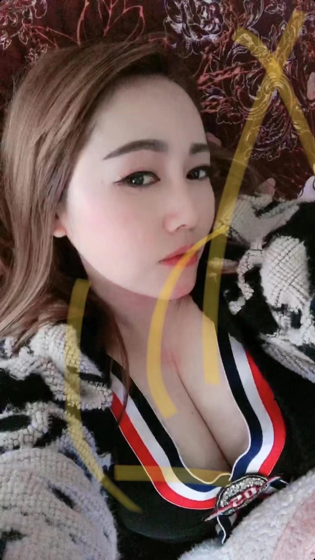 袁家岗舞魅 第1张