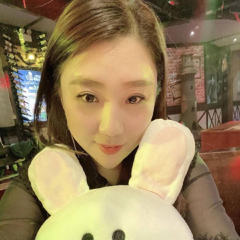 一个大胸少妇 第1张