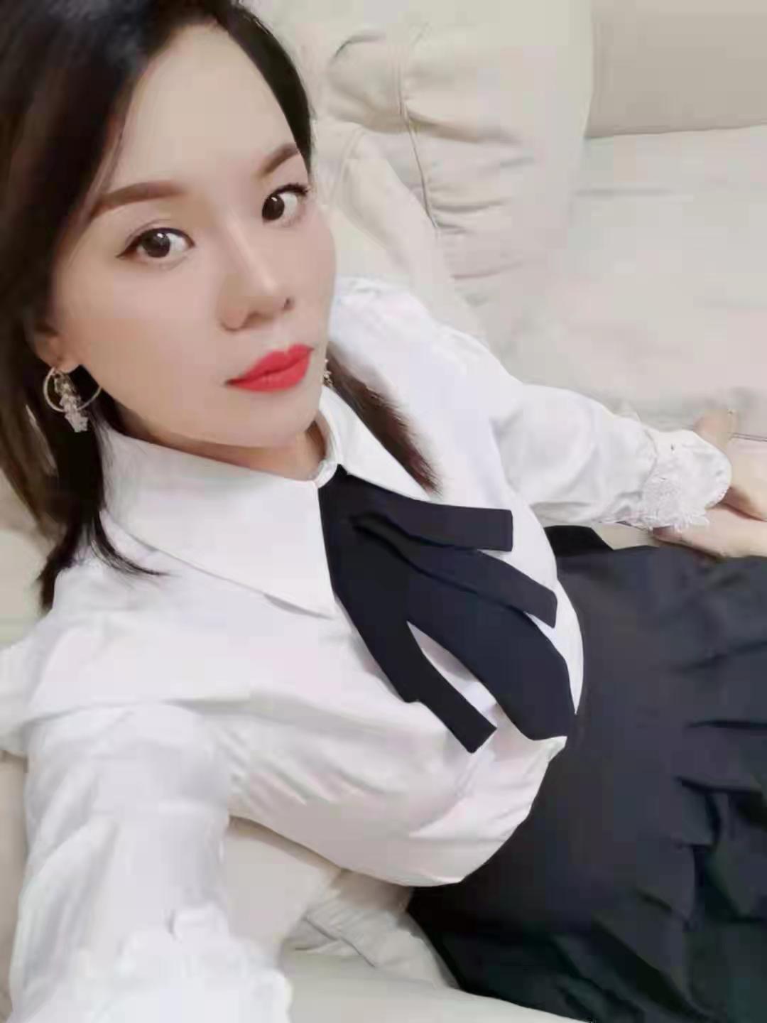 宝安翻身糖糖，皮肤白，屁股翘有弹性，后入舒服 第1张