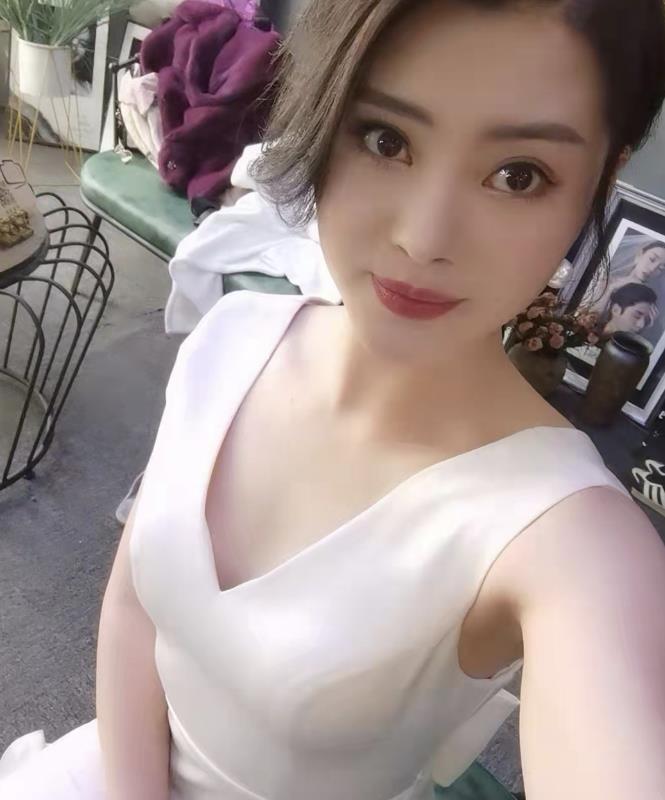 刚下海做的小少妇 第1张