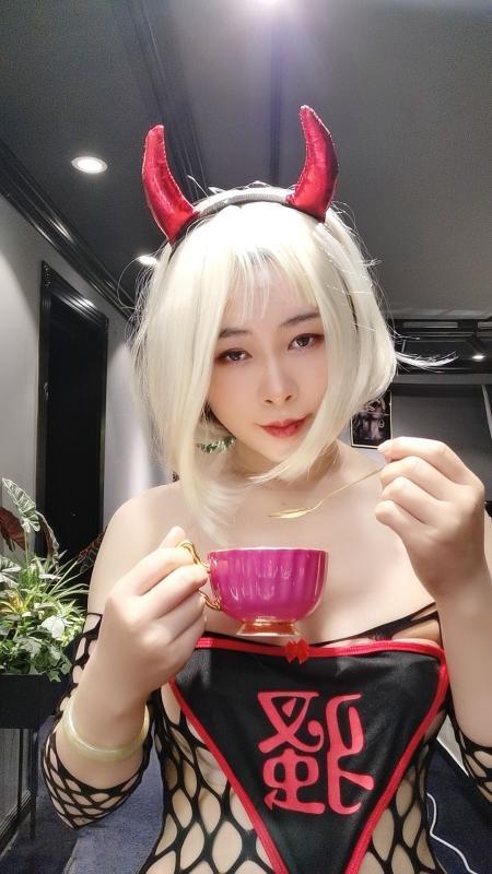 露露小姐姐 第2张