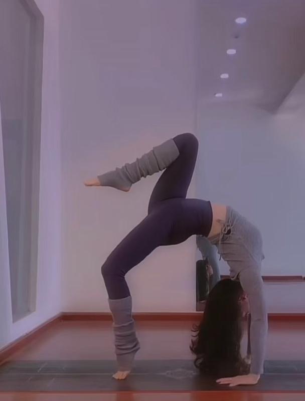 柳南瑜伽小姐姐 第1张