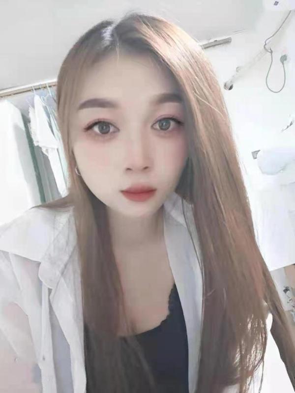 服务还不错的性感少妇 第1张