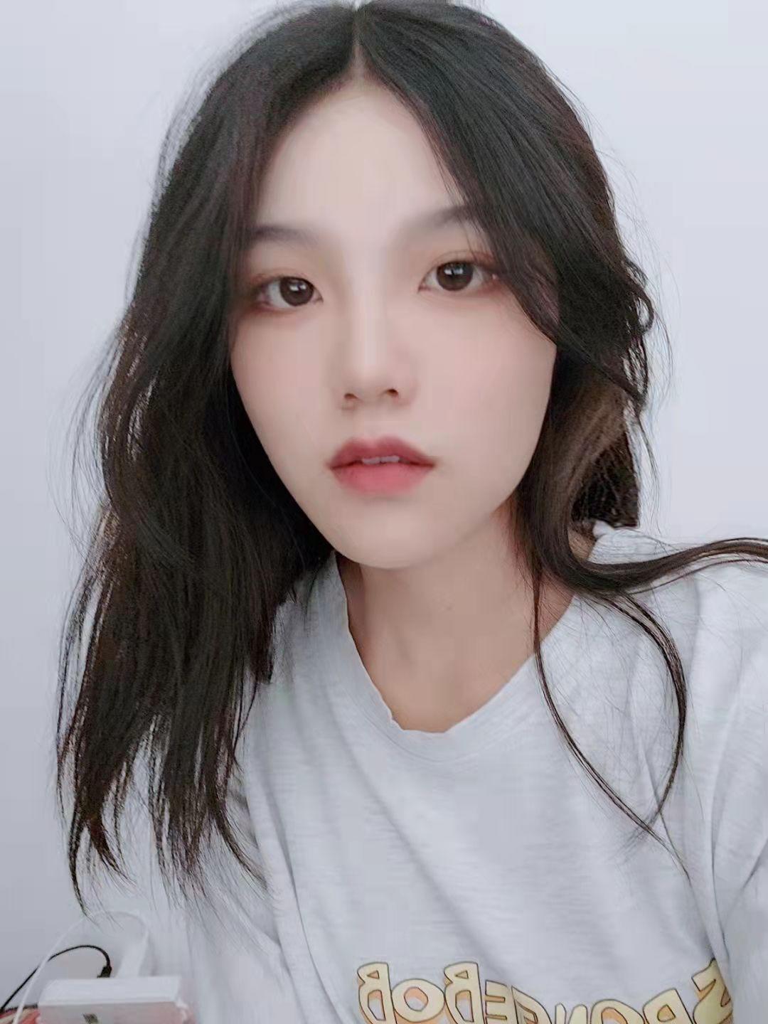已验一个服务挺不错的兼职妹子 第1张