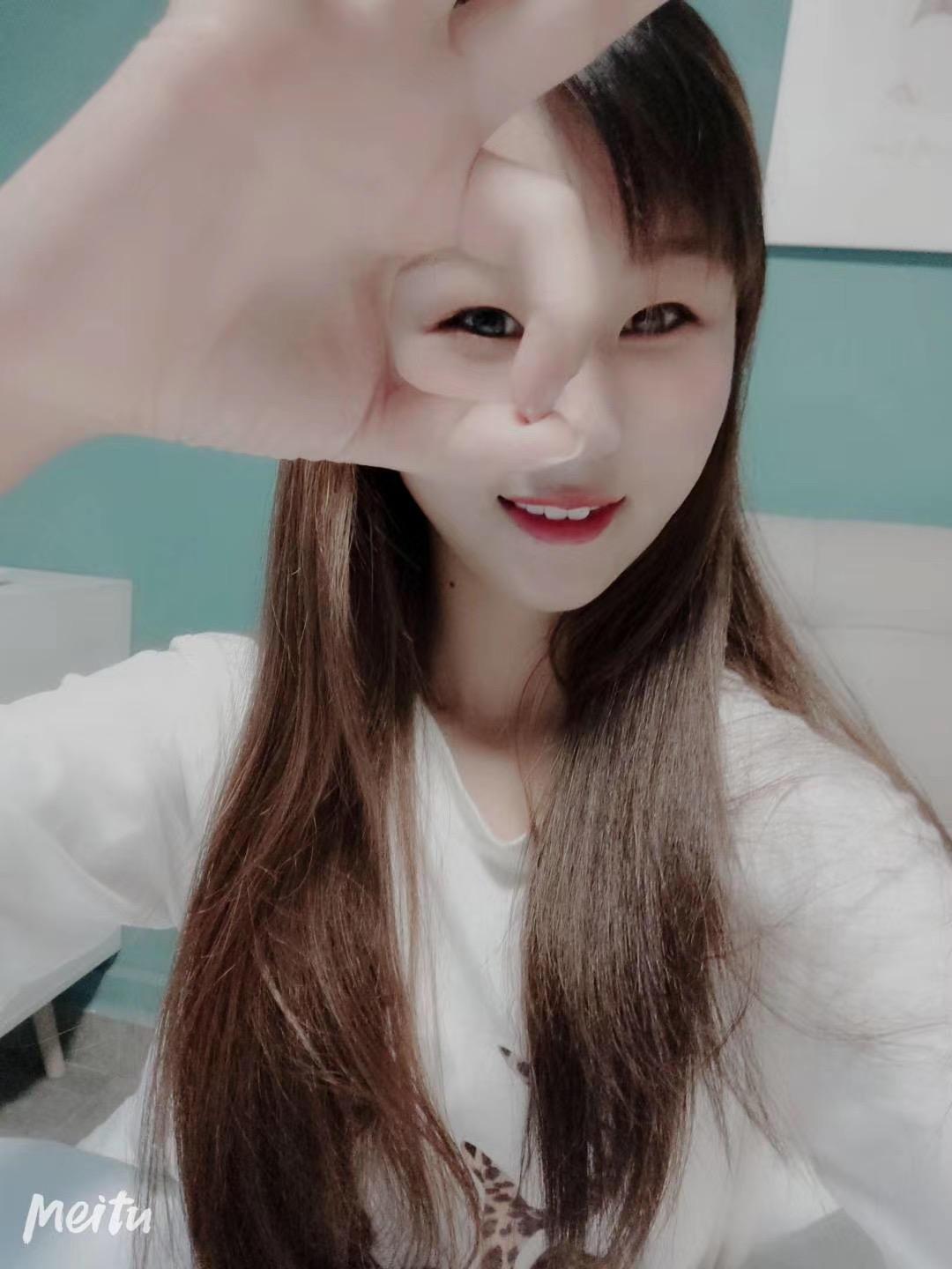 贵阳金融城小妹 第1张