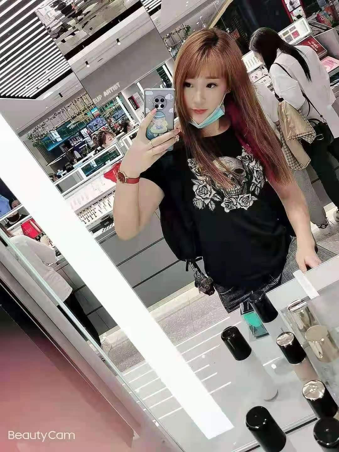 个挺高胸不错的少妇 第2张
