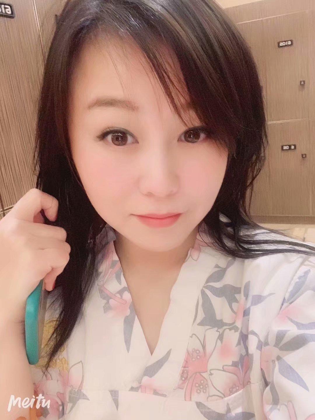 推荐一个自己验证的一个优质轻熟女 第1张