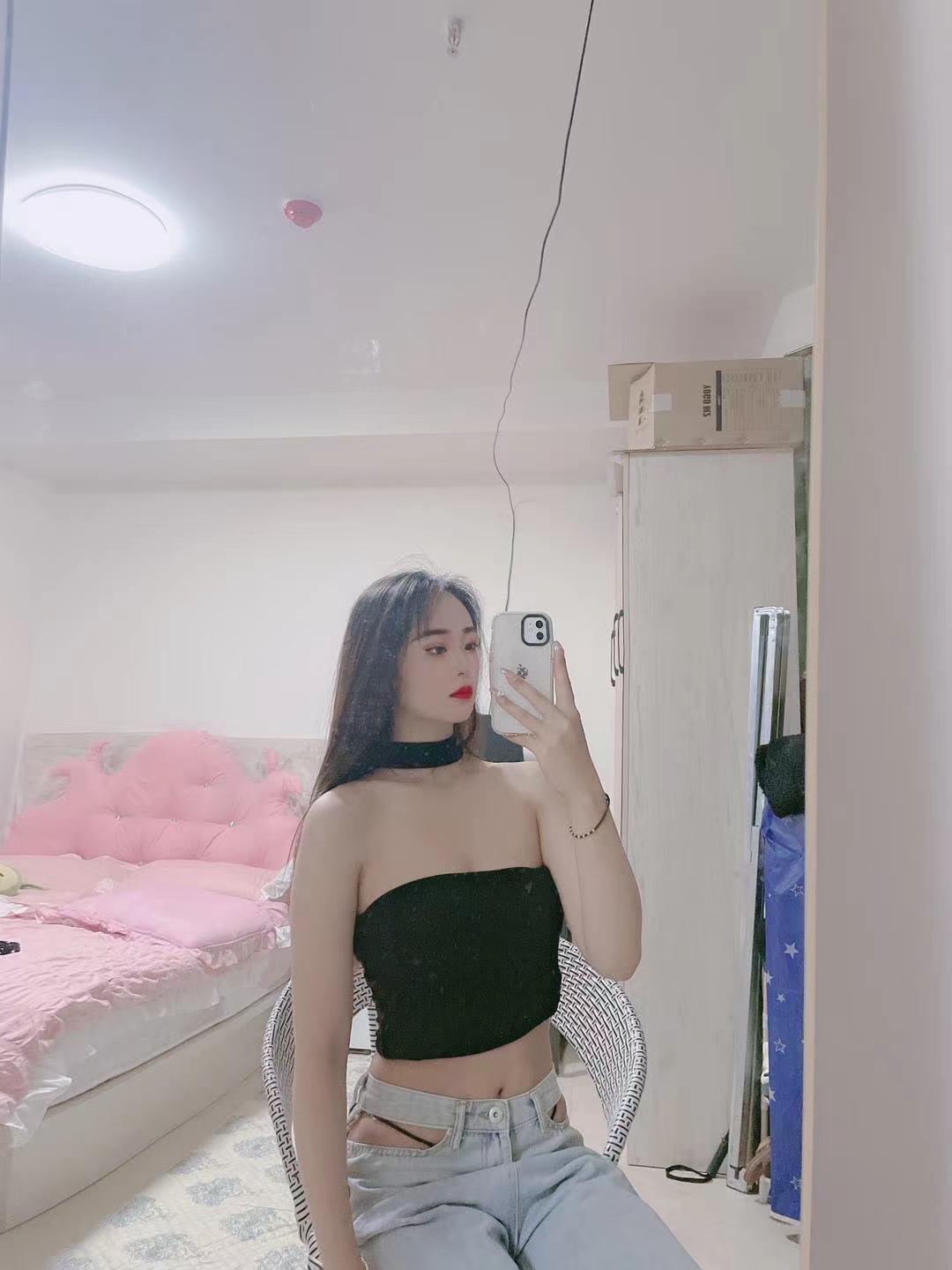 朋友验证过后介绍的兼职妹子 第2张