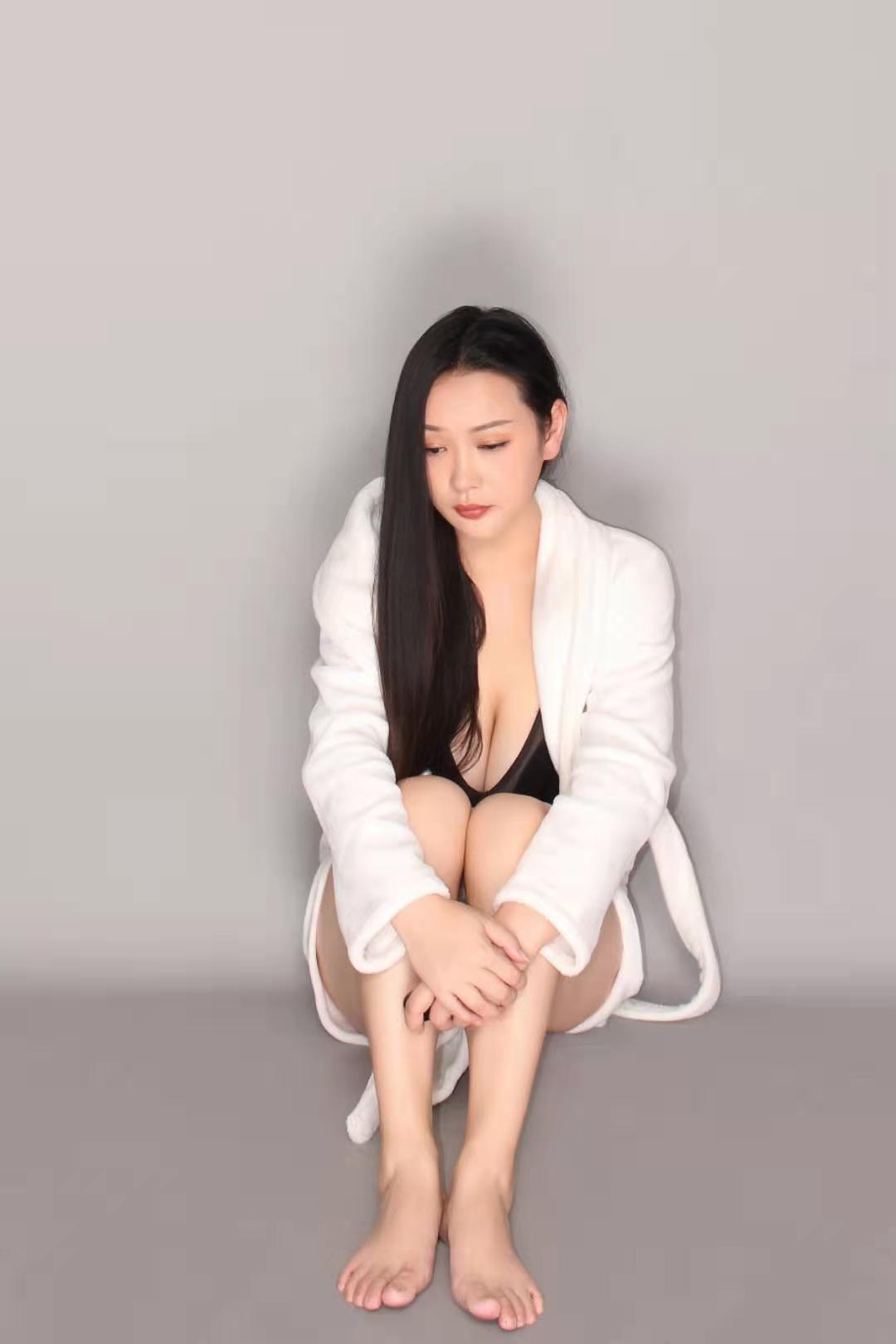 越秀淘金温柔体贴妹子 第1张