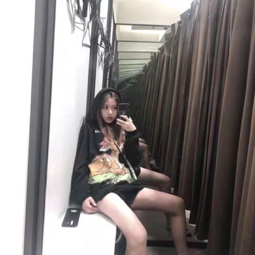 小店嫩妹 第2张