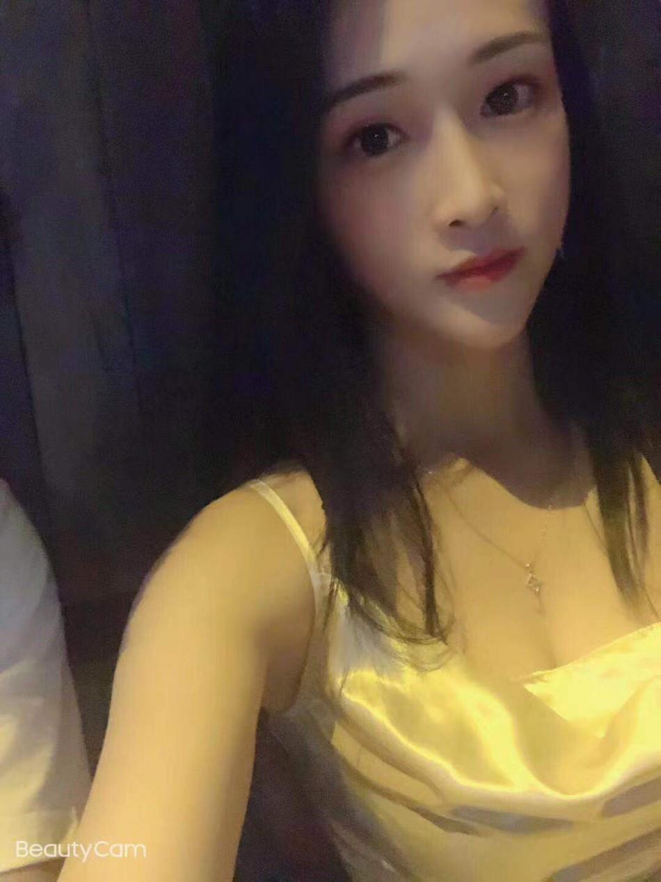 海曙天一卖衣服兼职小妹妹 第1张